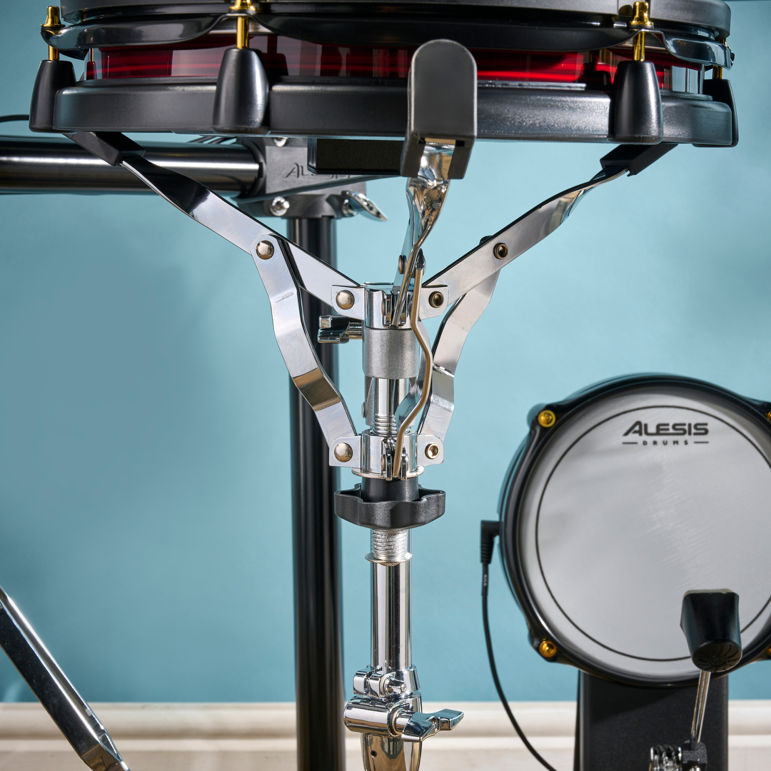 Alesis Strata Club