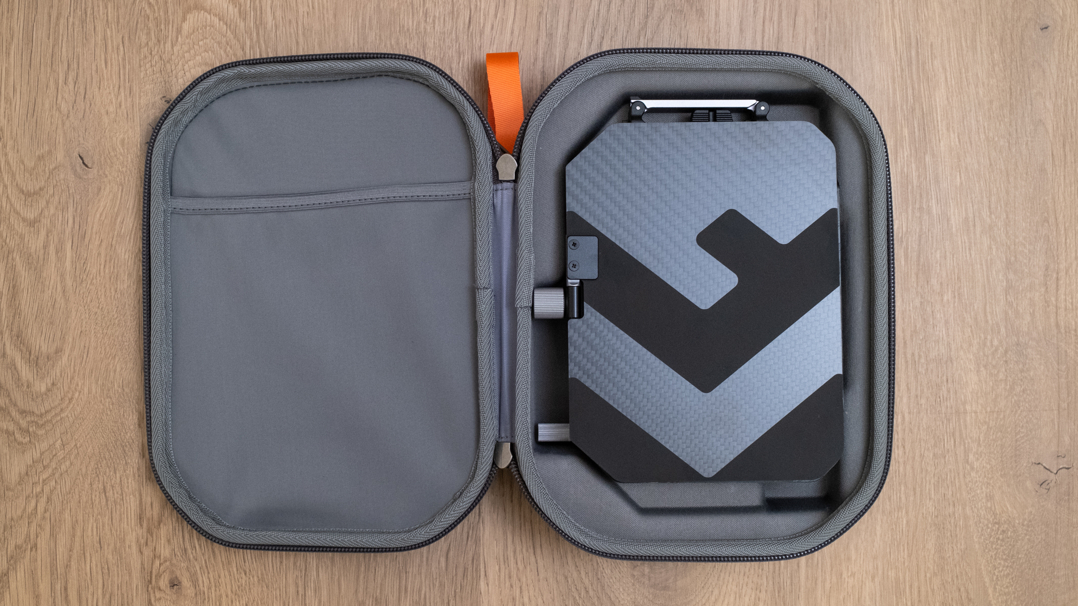 K&F Concept Matte Box Kit case open to show the matte box in its storage slot
