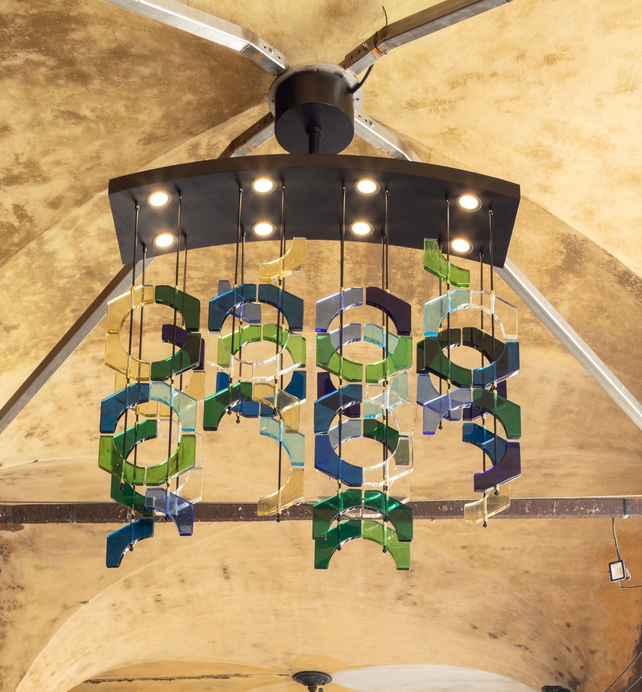 Felekşan Onar, Passaggi, con Vetreria Artigiana Guiman e Mandruzzato Murano Glass. Ph. Giorgio Bombieri