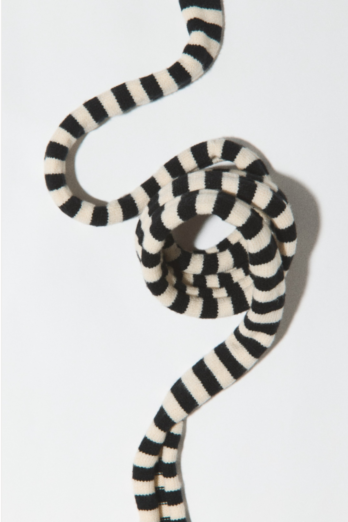 H&amp;M, Narrow Scarf