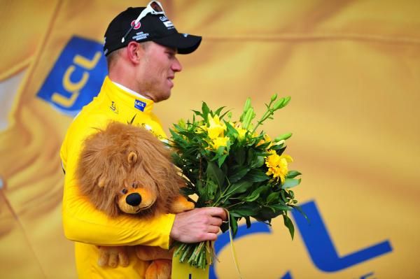 Thor Hushovd (Garmin-Cervelo) is on first-name terms with the Credit Lyonnais lion at this stage.