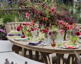 alfresco table with dahlia arrangment
