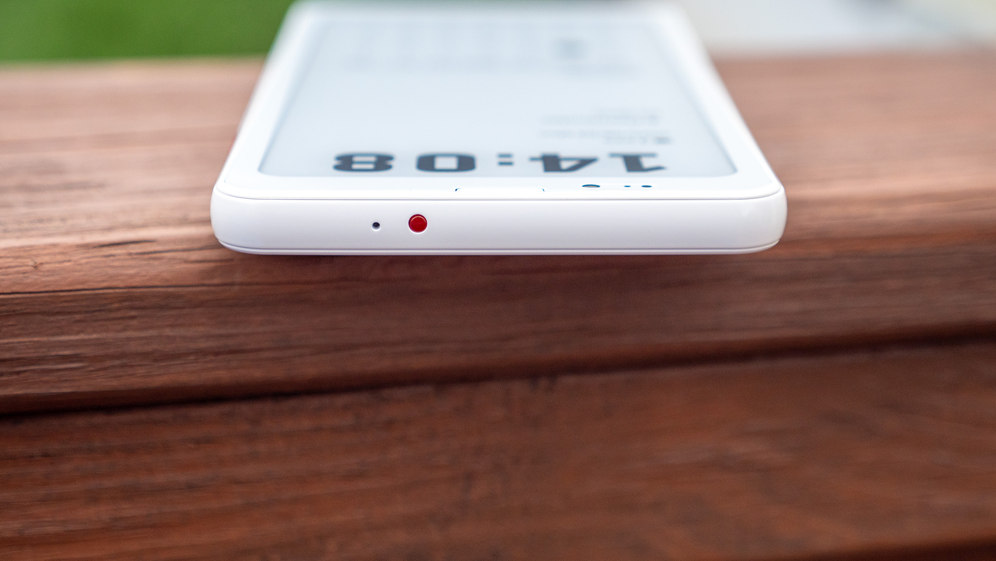 The top of the Bigme HiBreak Pro E Ink smartphone