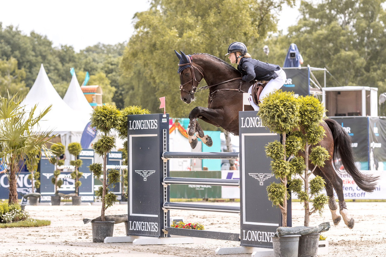 Luhm&amp;uuml;hlen Horse Trials results: Mollie Summerland wins on Charly Van Ter Heiden