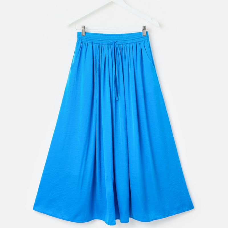 blue pleated skirt