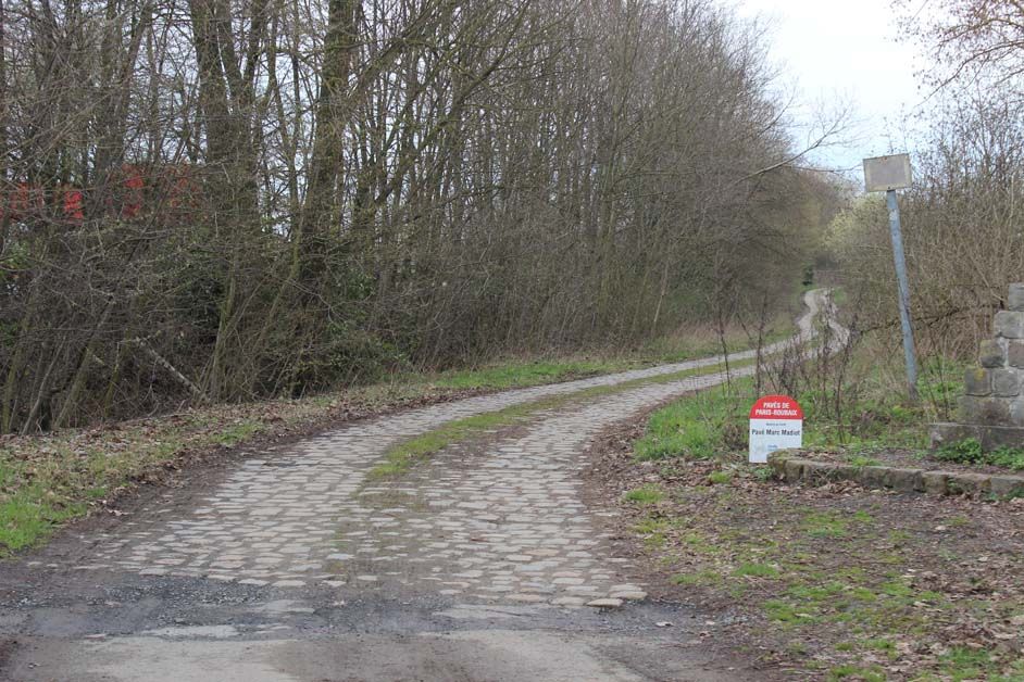 Sector 10 from Beuvry to Orchies begins with a climb