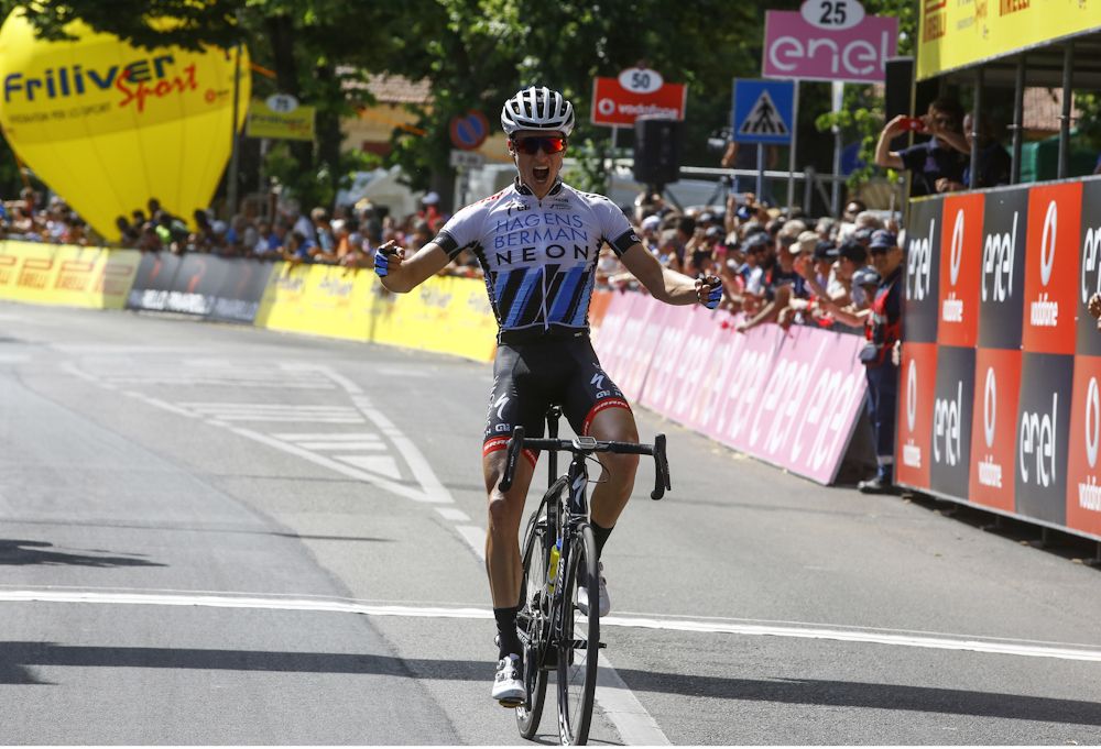 Neilson Powless wins the opening stage at the 2017 Baby Giro