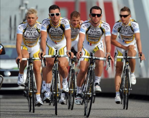 Mark Cavendish and his HTC-Columbia teammates looking very cool.