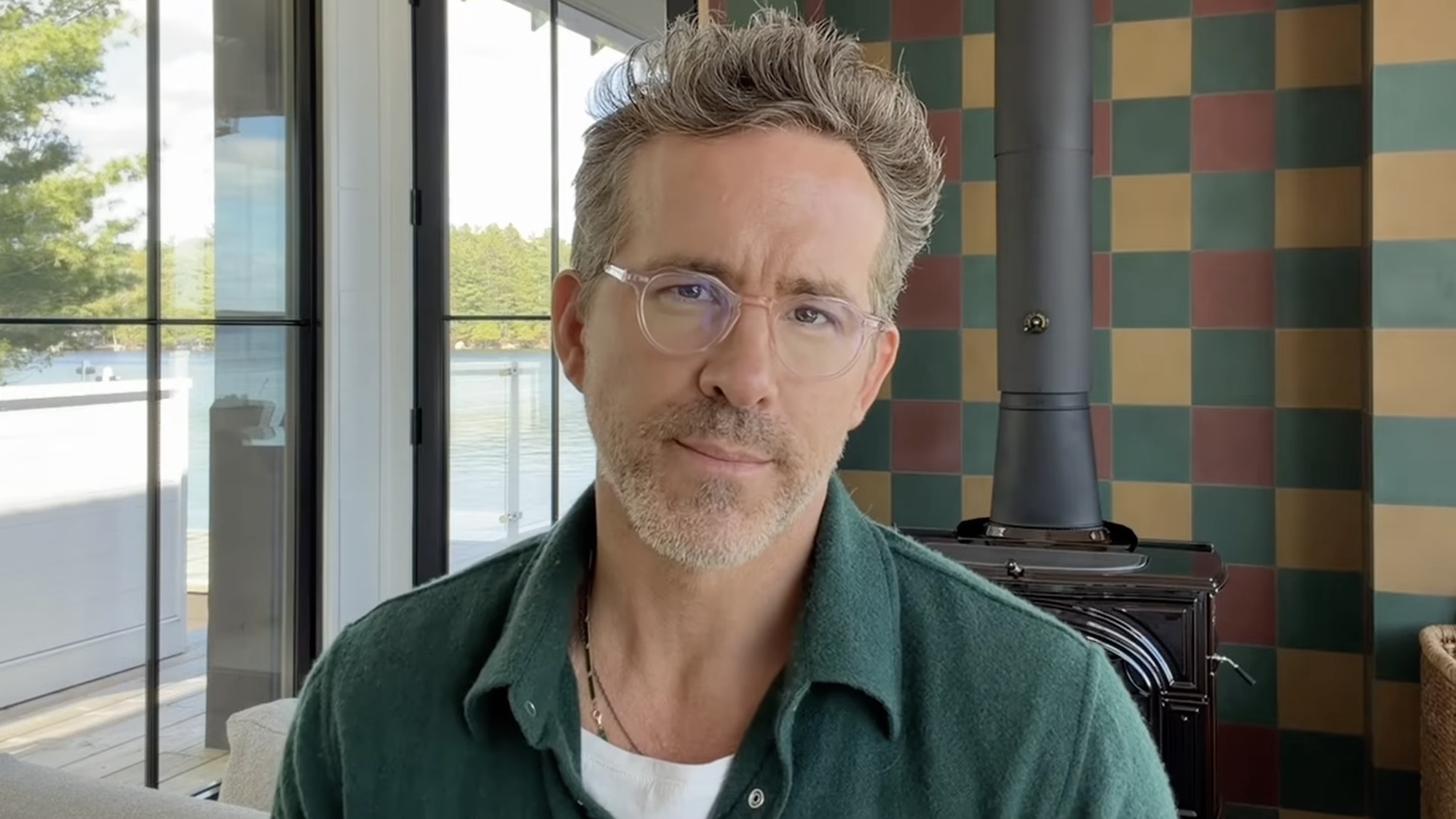 Ryan Reynolds wearing glasses in Mint Mobile Ad