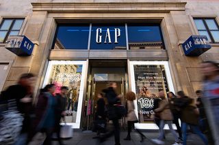 Gap shares plummet.