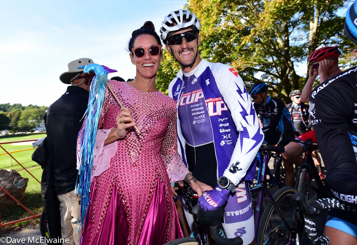 Nicole Duke and Ben Berden (WCup-Stoemper) at the start of the race