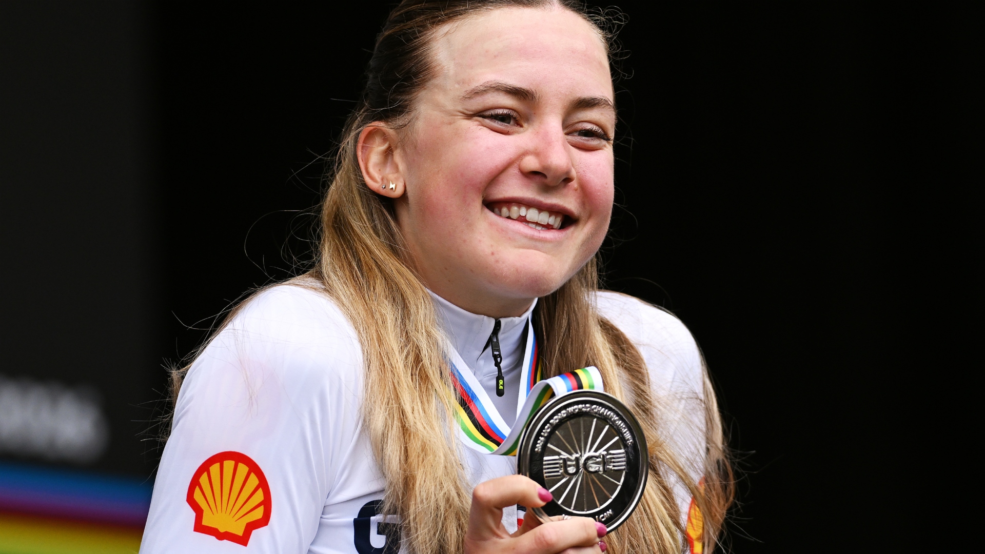Zoe Backstedt earns the silver medal in the time trial at the 2026 UCI Road World Championships
