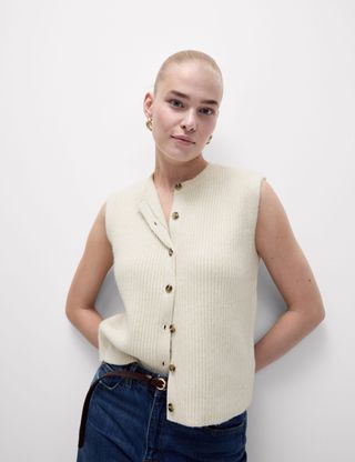 Cloud-Yarn Knitted Crew Neck Waistcoat