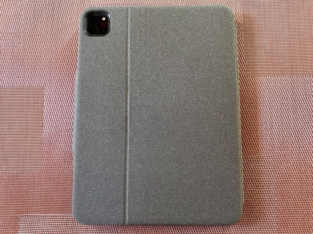 Logitech Folio Touch Closed Back