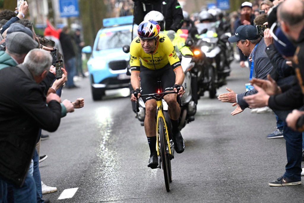 HARELBEKE, BELGIUM - MARCH 22 : during the 67th E3 Saxo classic Harelbeke UCI World Tour cycling race with start and finish in Harelbeke on March 22, 2024 in Harelbeke, Belgium, 22/03/2024 ( Motordriver Kenny Verfaillie &amp; Photo by Nico Vereecken / Photo News