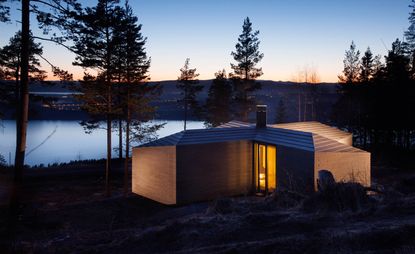 The new cabin by Atelier Oslo within Norway's Krokskogen forest