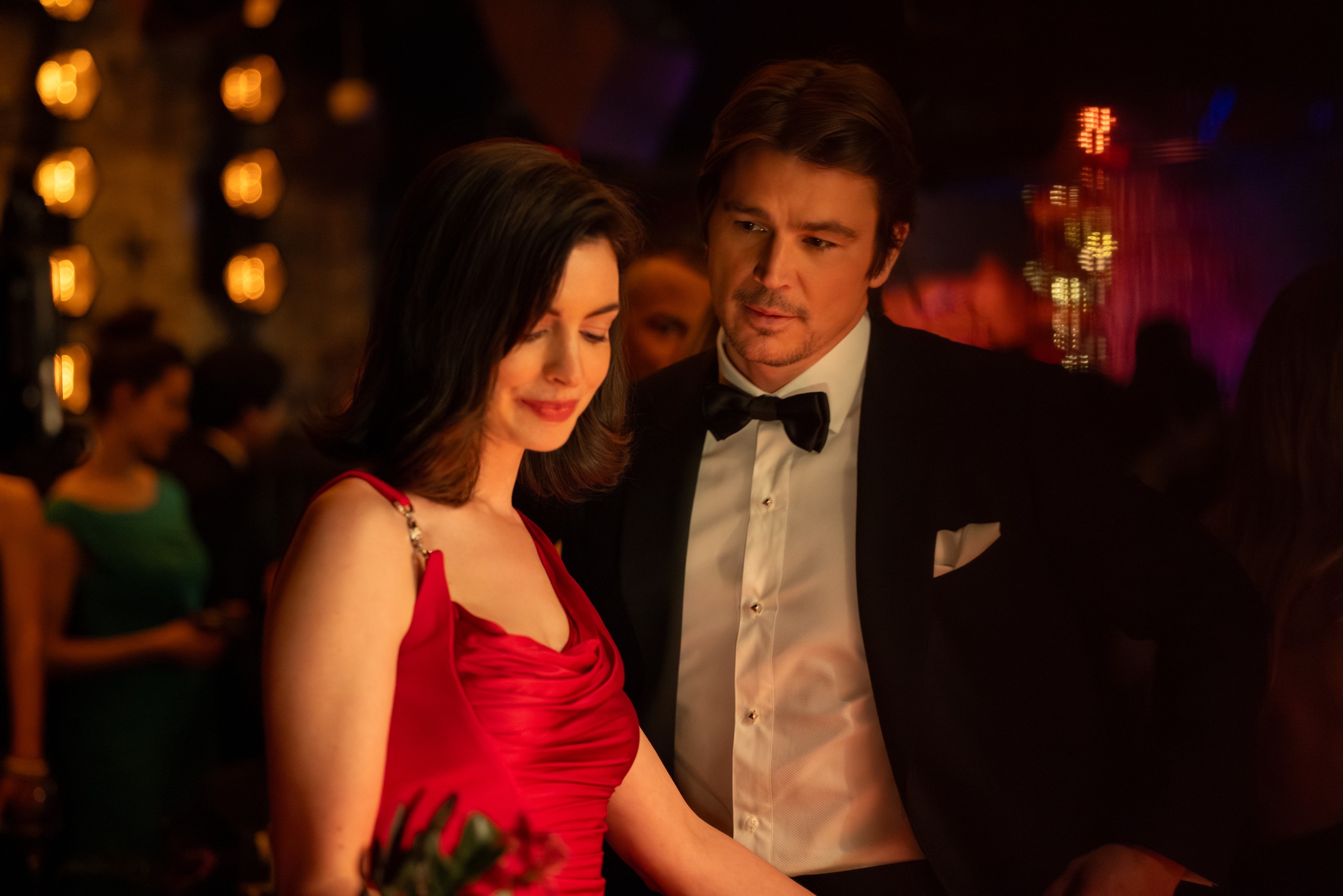 The costume designer of 'Verity' breaks down the outfits worn by Dakota Johnson and Anne Hathaway