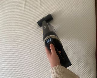 Shark Stratos Anti Hair Wrap Plus Pet Pro attachment cleaning mattress