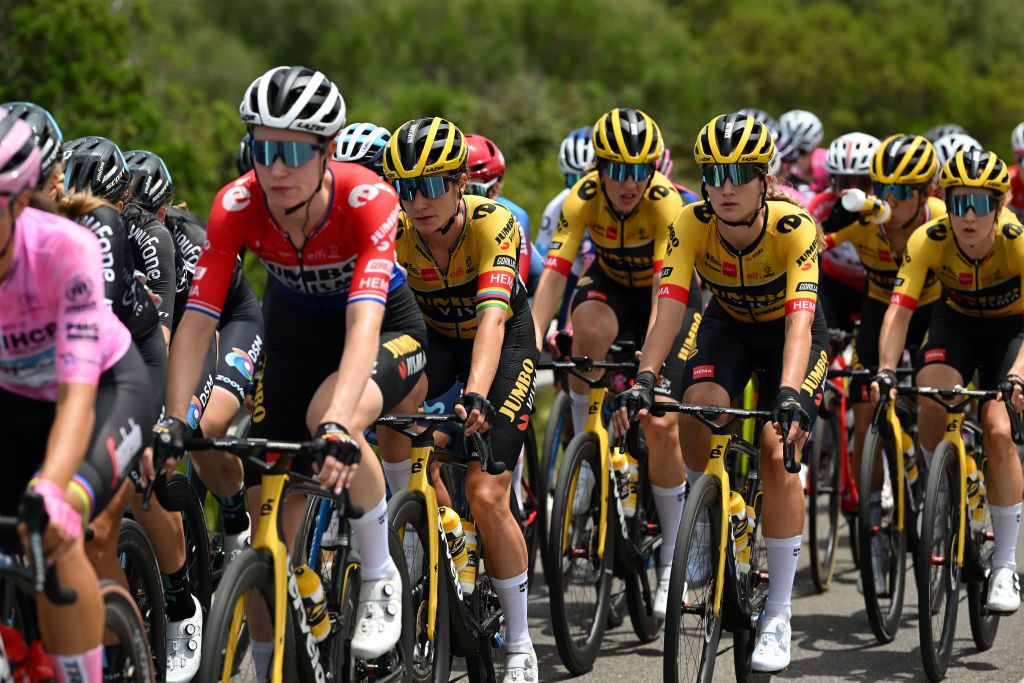 OLBIA ITALY JULY 02 LR Marianne Vos of Netherlands and Karlijn Swinkels of Netherlands and Jumbo Visma Team compete during the 33rd Giro dItalia Donne 2022 Stage 3 a 1134km stage from Cala Gonone to Olbia GiroDonne UCIWWT on July 02 2022 in Olbia Italy Photo by Dario BelingheriGetty Images