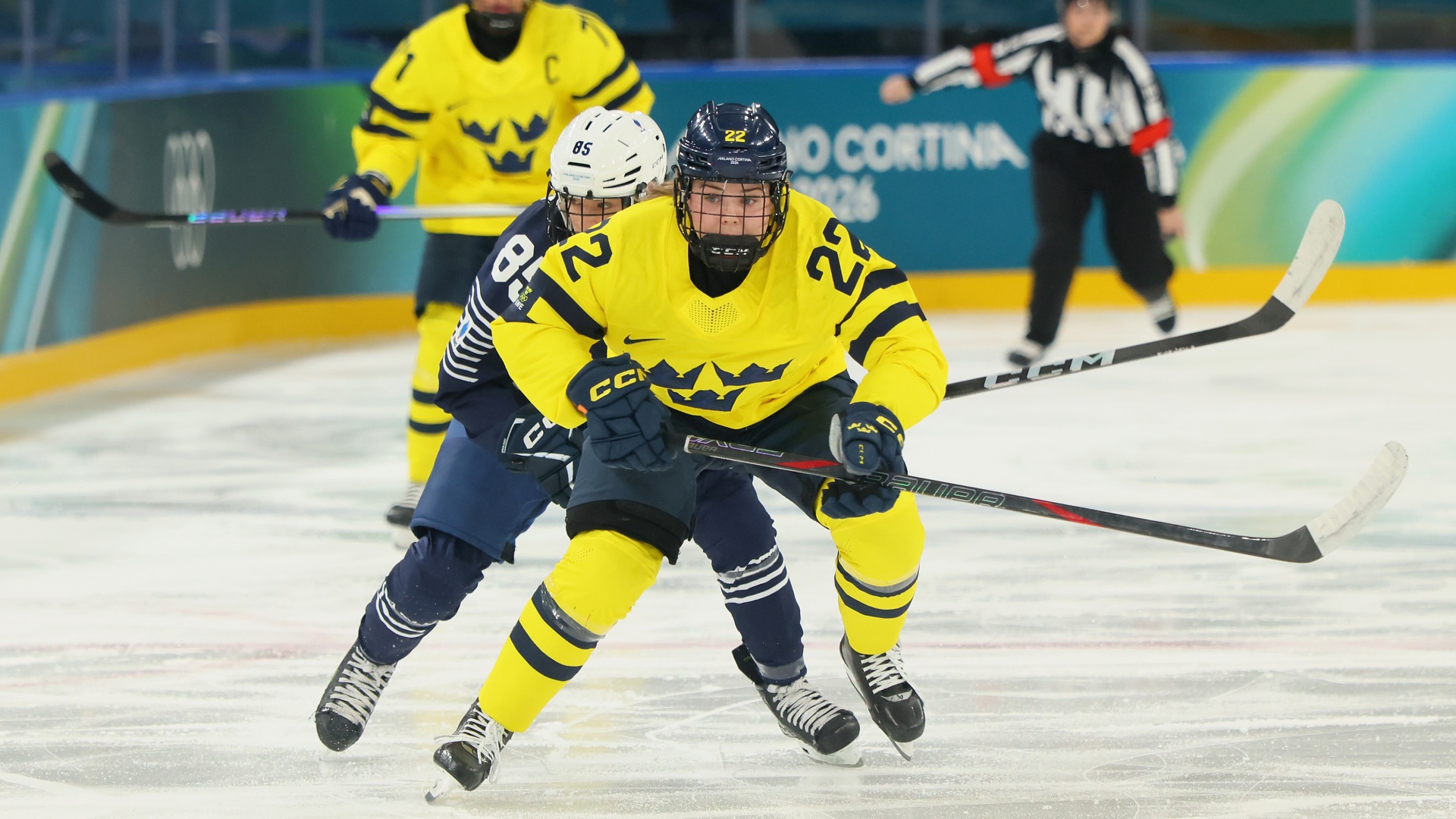 Sweden's Hanna Thuvik in ice hockey action at the 2026 Winter Olympics