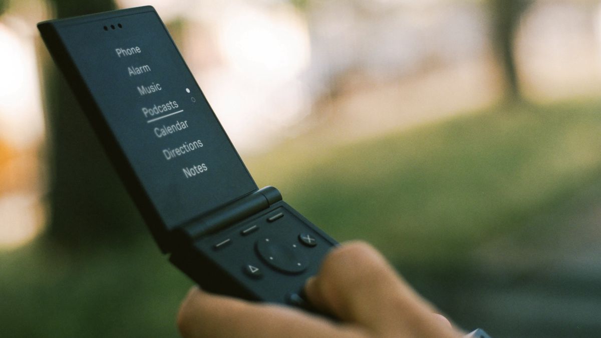 The Light Flip joins the Commodore Callback as an old-school flip phone that could help you beat your social media addiction