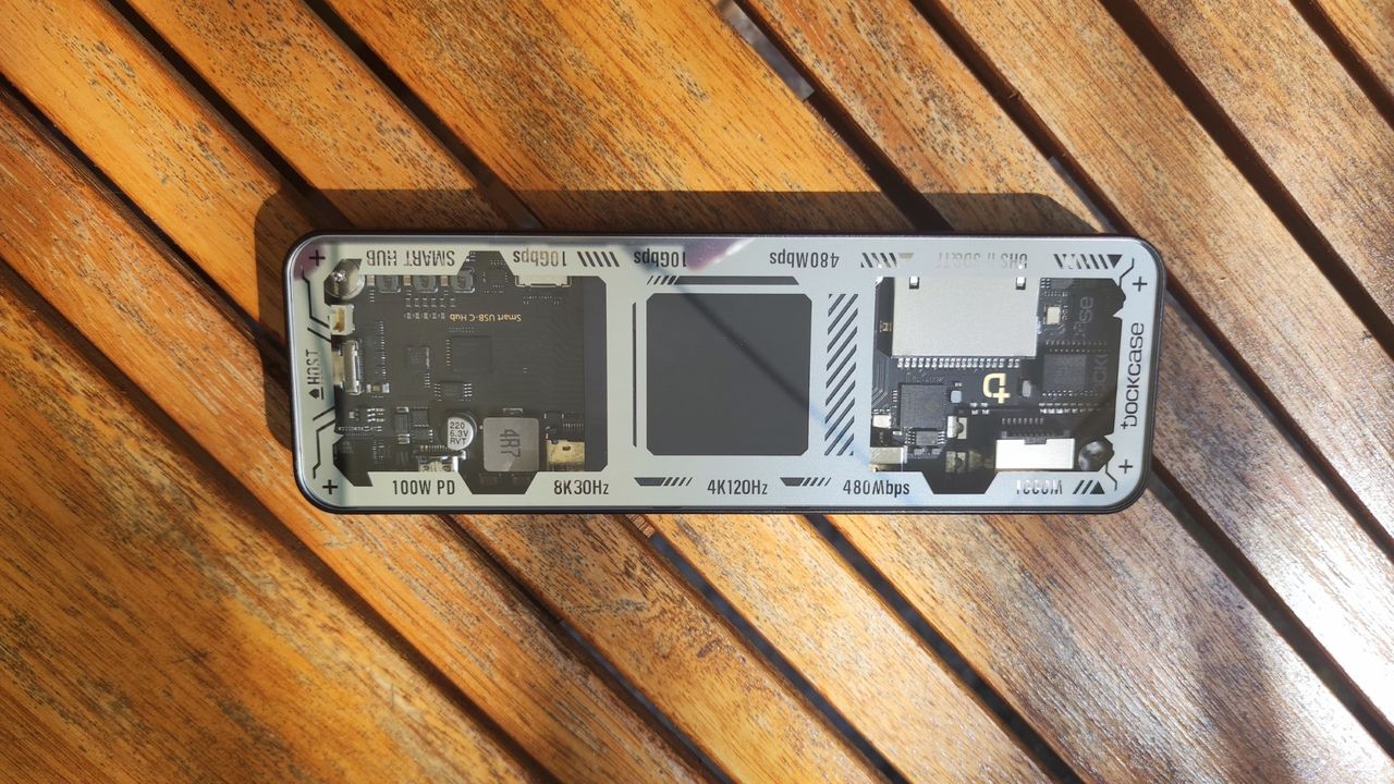Dockcase Smart USB-C Hub 10-in-1 Explorer Edition