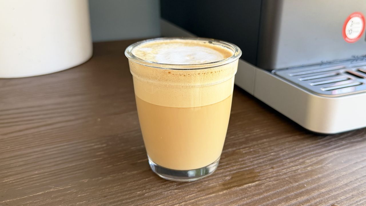 KitchenAid KF2 coffee machine in lifestyle setting