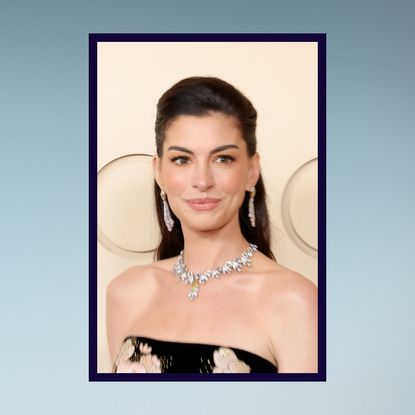 Anne hathaway at the oscars