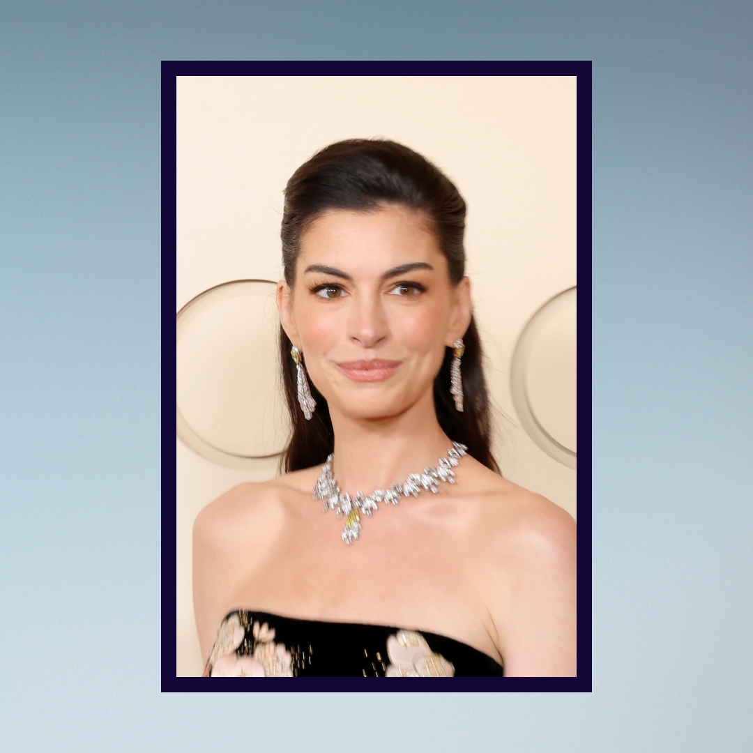 Anne hathaway at the oscars