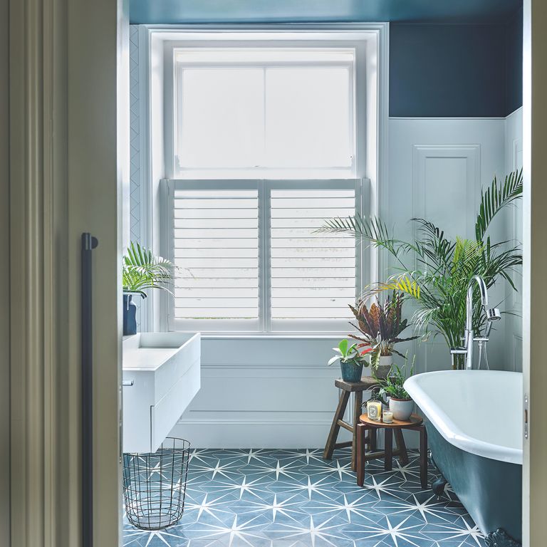 Bathroom plant ideas – 10 genius ways to add houseplants | Ideal Home