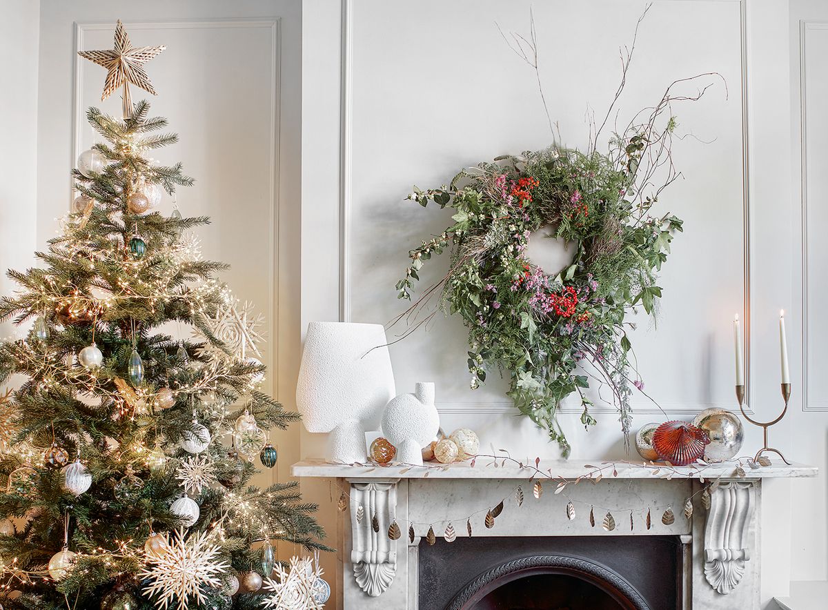 A Scandi home shows how to do perfect Christmas decorating