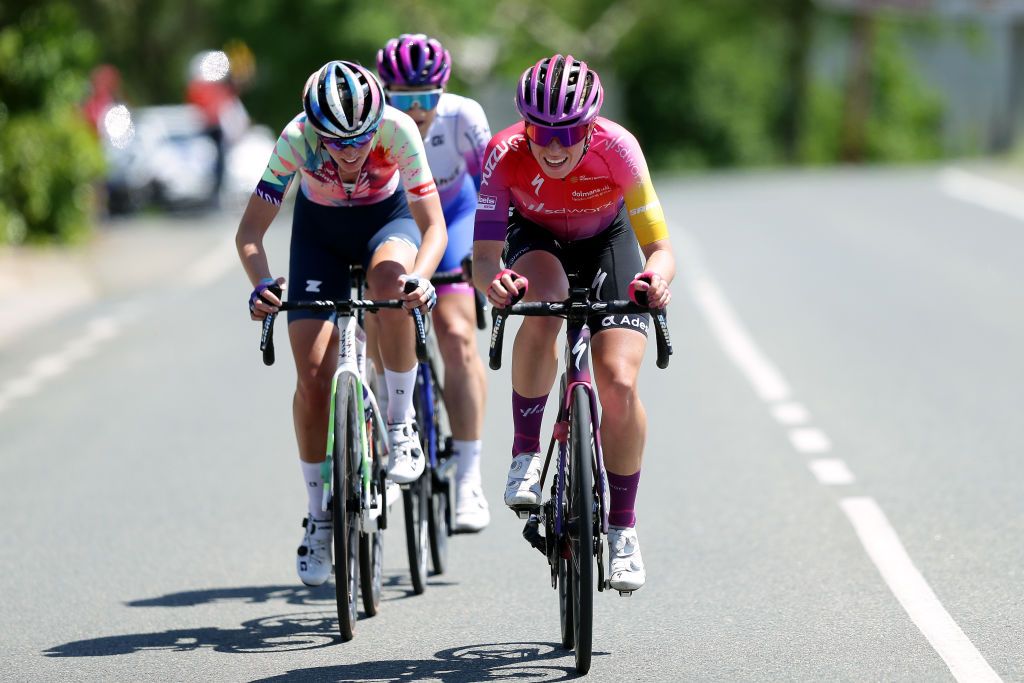 LABASTIDA SPAIN MAY 13 LR Pauliena Rooijakkers of Netherlands and Team CanyonSRAM Racing and Demi Vollering of Netherlands and Team SD Worx compete in the breakaway during the 1st Itzulia Women 2022 Stage 1 a 1059km stage from VitoriaGasteiz to Labastida ItzuliaWomen UCIWWT on May 13 2022 in Labastida Spain Photo by Gonzalo Arroyo MorenoGetty Images
