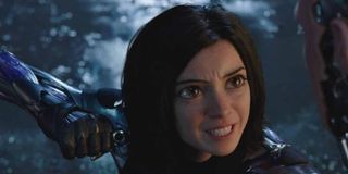 Alita: Battle Angel Alita threatens Zapan with her fist