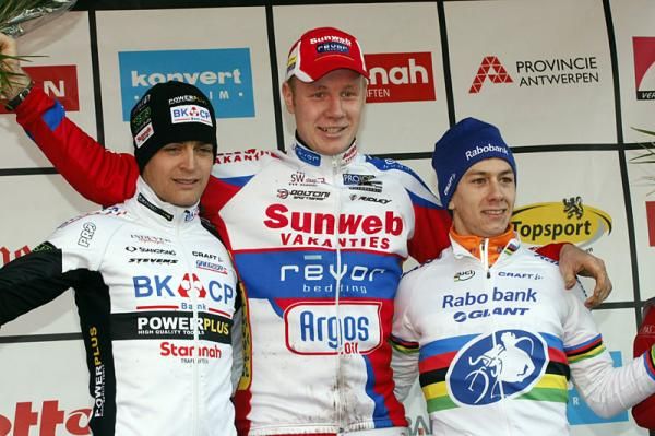 U23 podium: 1 Tijmen Eising, 2 Wietse Bosmans, 3 Lars Van Der Haar