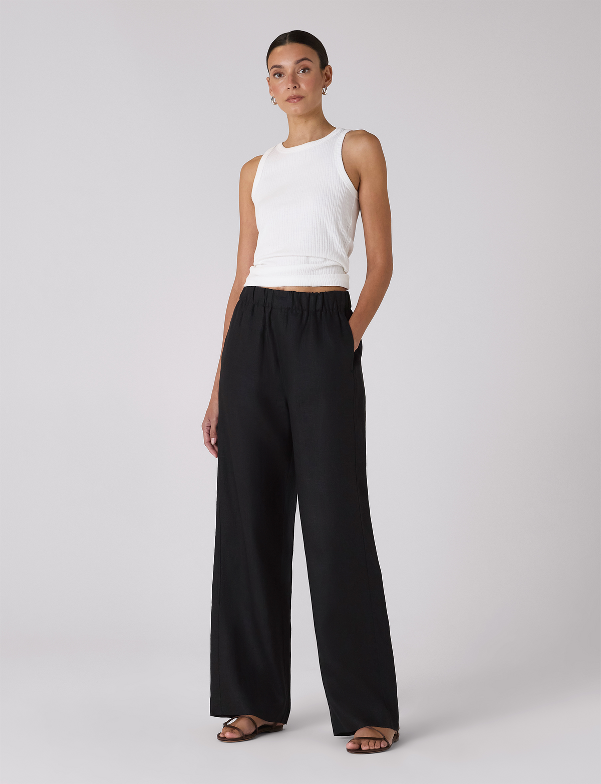 The Palazzo: Linen, Black