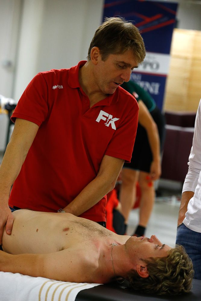 Damiano Cunego (Nippo - Vini Fantini) on the exam table.