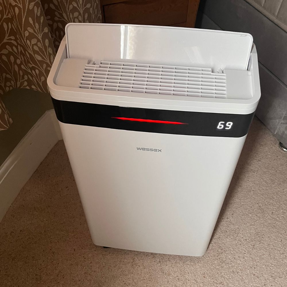 wessex 20l dehumidifier reducing humidity in bedroom