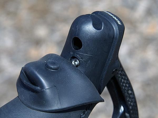The new Rival DoubleTap levers receive a lot of Red features, including the adjustable reach.