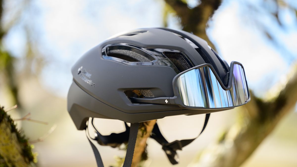 Sweet Protection Falconer 2Vi MIPS helmet with sunglasses
