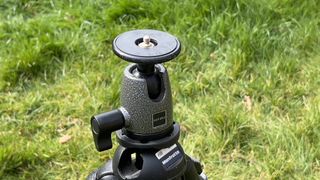 Tripod head attachment