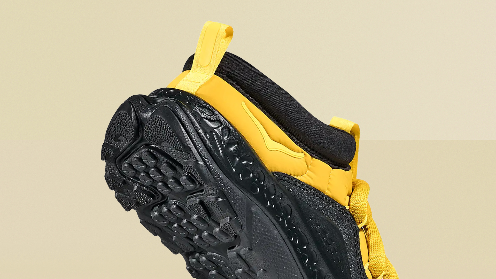 Hoka Ora Prime in yellow gold / black