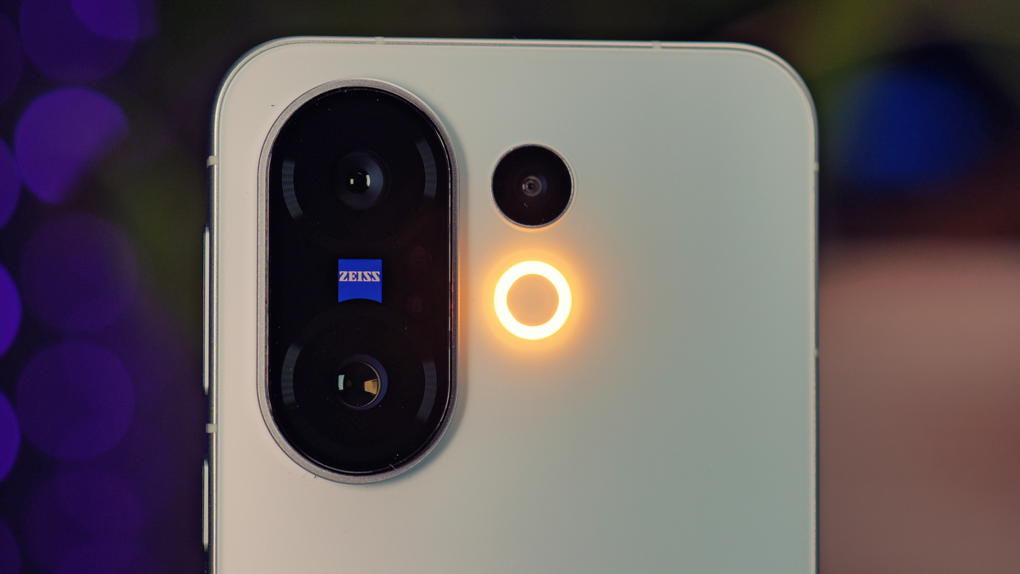 Vivo X200 FE phone close up of the cameras