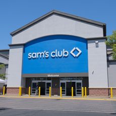 Front entrance of Sam's Club