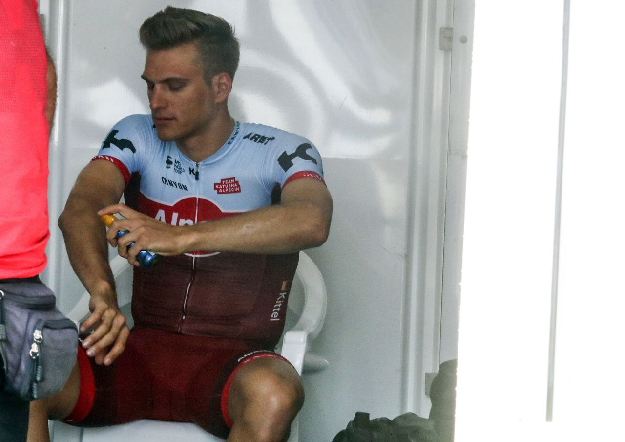 Marcel Kittel prepares for the sun on stage 2