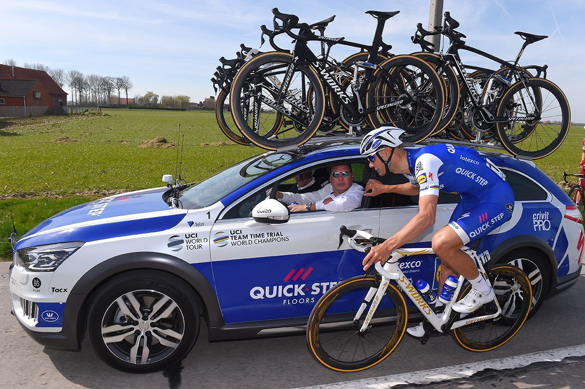 Tom Boonen at the Quick-Step team car at Gent-Wevelgem