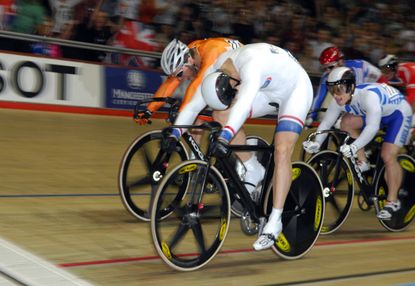 Chris Hoy wins Keirin world title