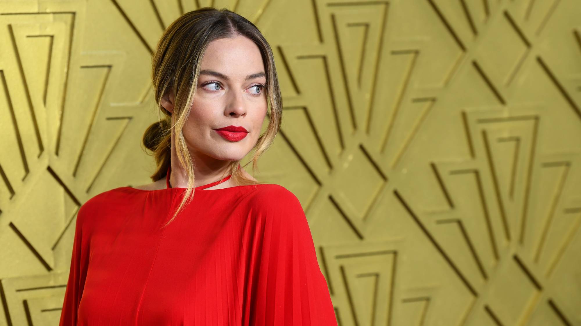 Margot Robbie's Initial Reaction To The Barbie Script Was That It Would ...