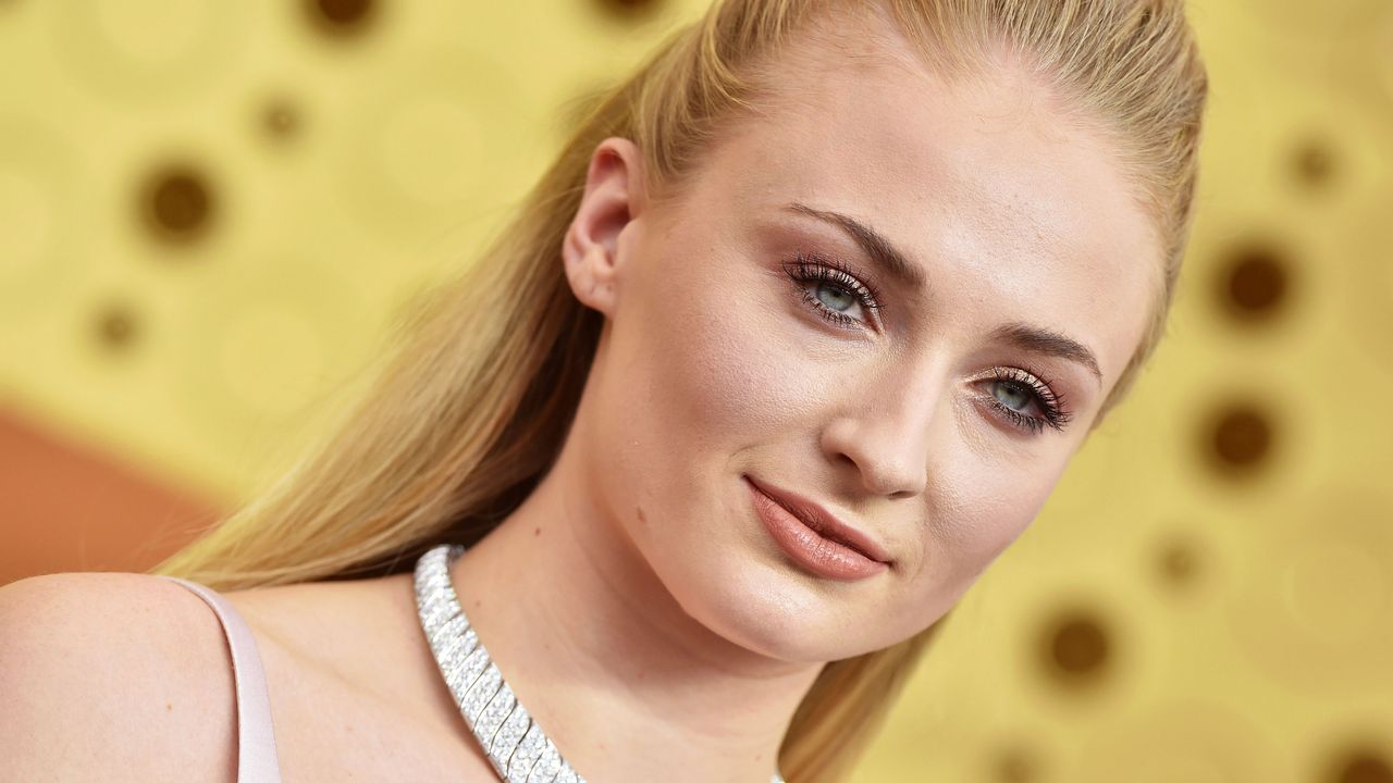 sophie turner