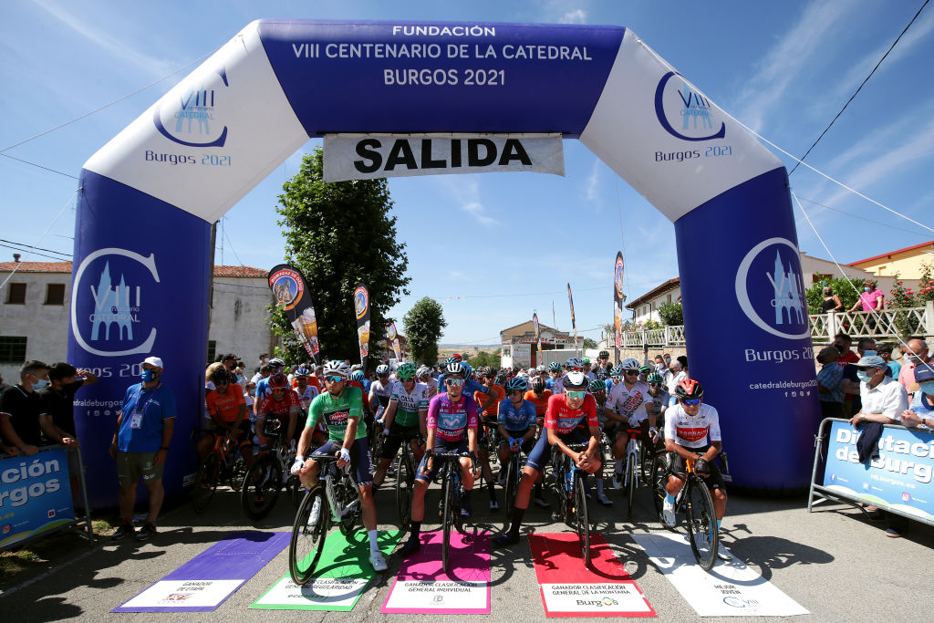 Vuelta a Burgos: Bardet survives crash for solo victory on stage 3 ...