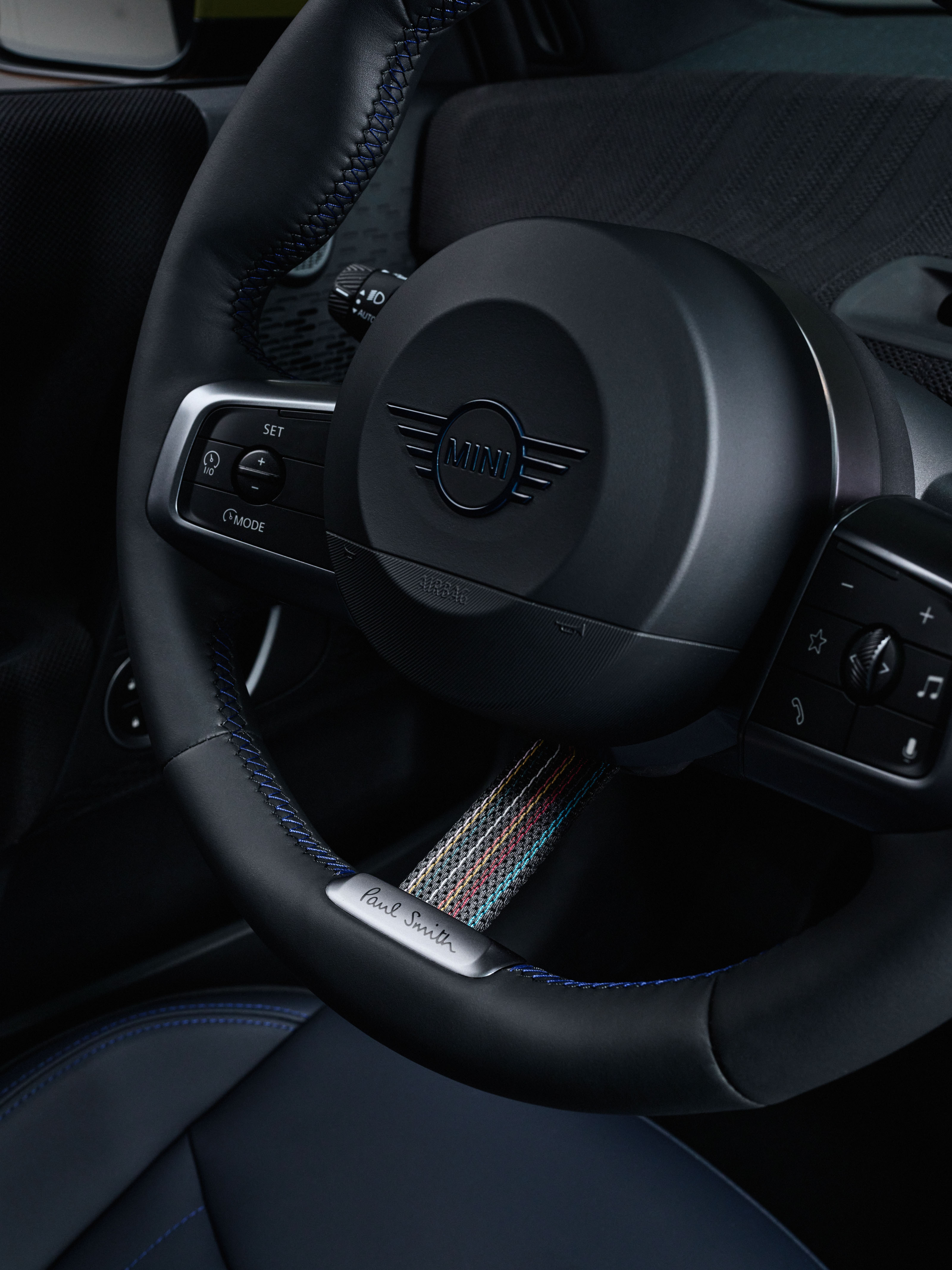 Mini Paul Smith Edition, steering wheel detail